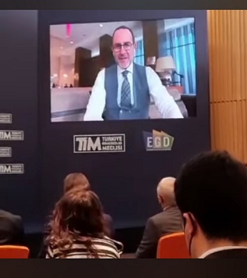 Prof. Dr. Emre Alkin’e 'Yaşam Boyu Onur Ödülü' İstanbul Topkapı Üniversitesi